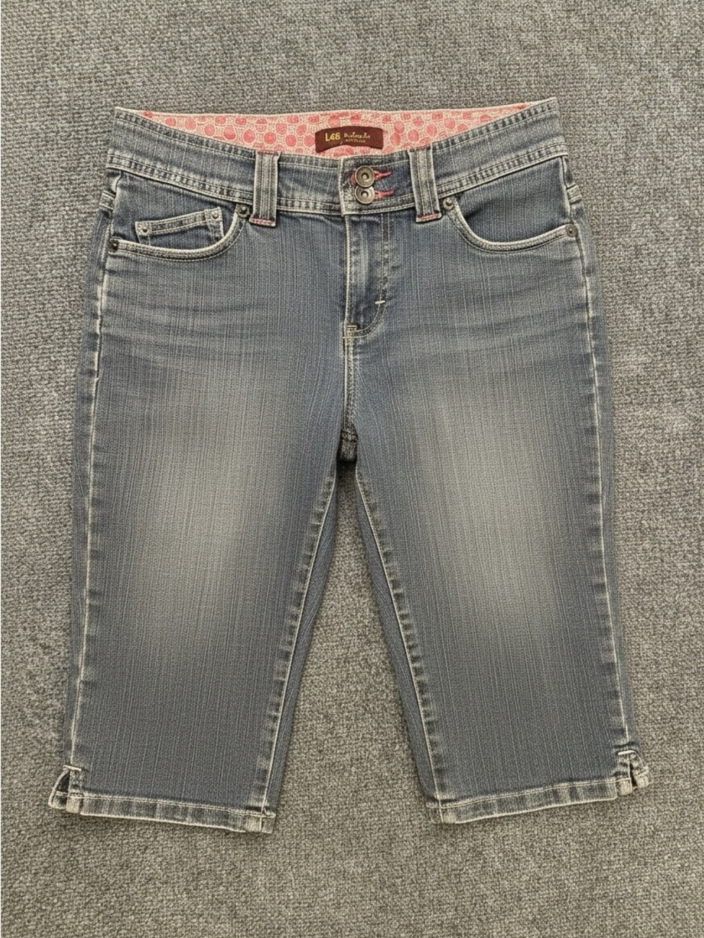 Vintage Lee Women's Faded Blue Denim Capris Size 8